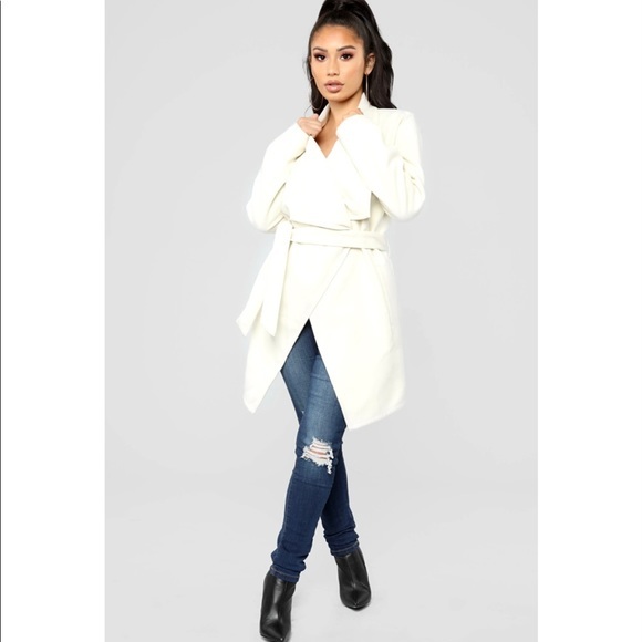 Fashion Nova Jackets & Blazers - NWT! Fashion Nova Manhattan Coat - Ivory